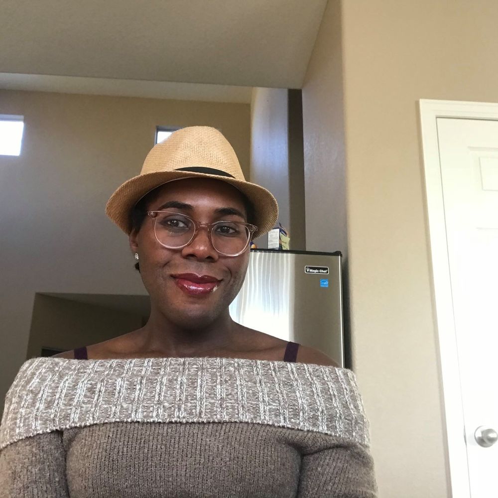 Meet your Posher, Lanae